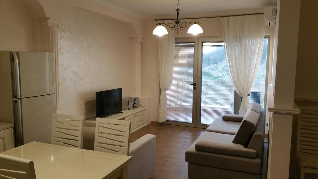 Laura'S Home Durres Exterior photo