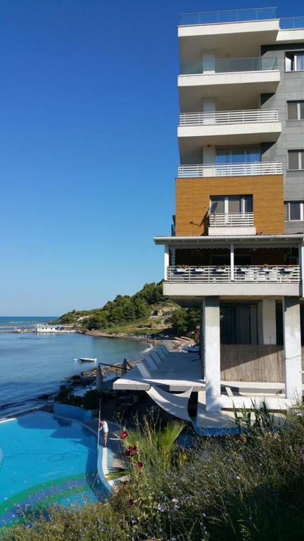 Laura'S Home Durres Exterior photo