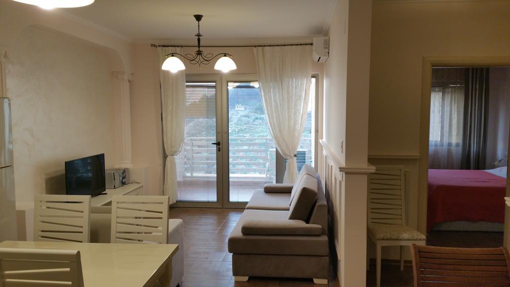Laura'S Home Durres Exterior photo