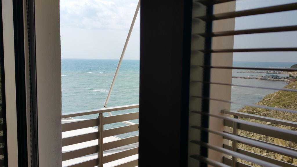 Laura'S Home Durres Exterior photo