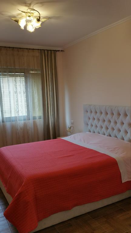 Laura'S Home Durres Exterior photo