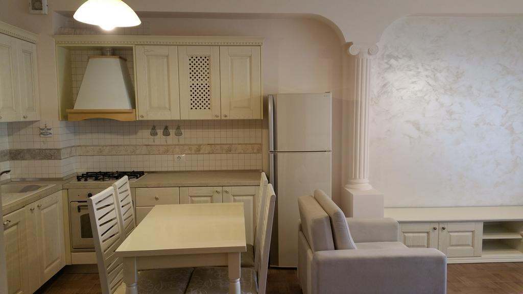 Laura'S Home Durres Exterior photo