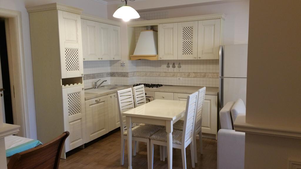 Laura'S Home Durres Exterior photo